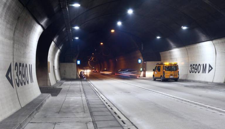 Druga cev predora Karavanke je odprta, vendar bo šele 2029 promet stekel po obeh