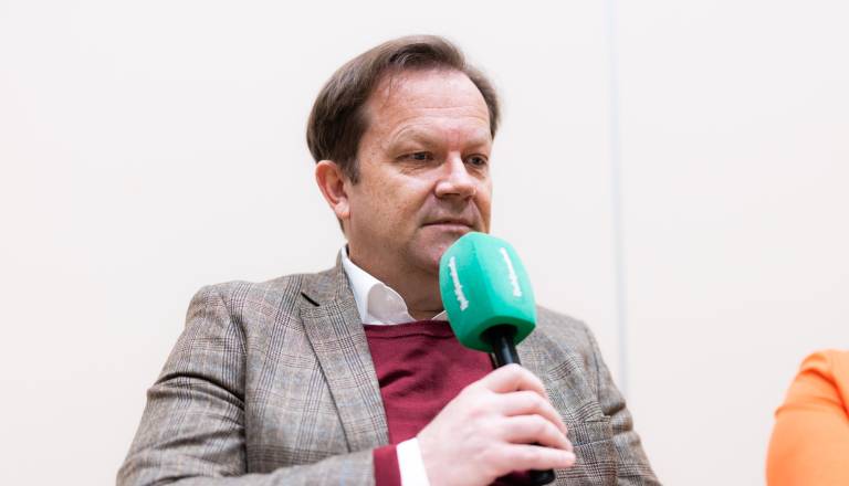 Nekdanji kulturni minister: Po preiskavi mobinga ni bilo, odgovornost sem prevzel