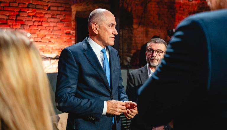 Janša potrdil srečanje s predstavnikom podjetja Black Cube, a se datuma ne spomni