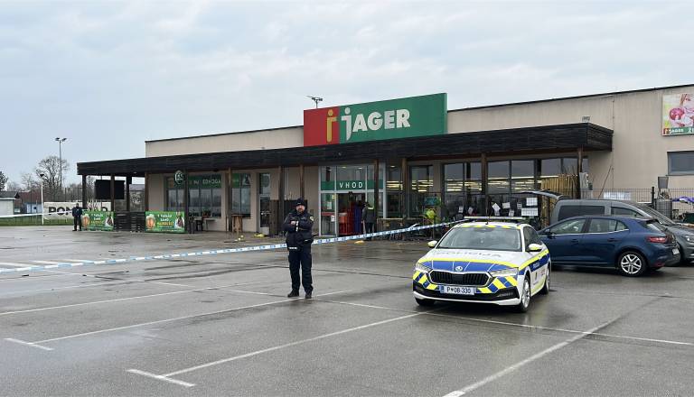 Na Štajerskem ukradla vozilo, v Turnišču razstrelila bankomat, odpeljala sta se na Madžarsko