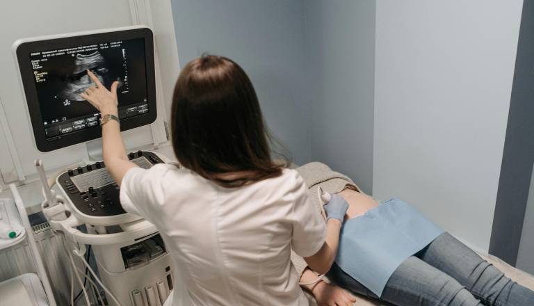 Brez čakanja na preiskave na Gorenjskem? Če vas skrbi srce, boste za pregled odšteli vsaj 110 evrov