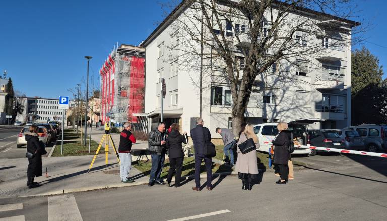 V petih letih 15 pozivov sodišča, Sobočanci želijo urejena pripadajoča zemljišča