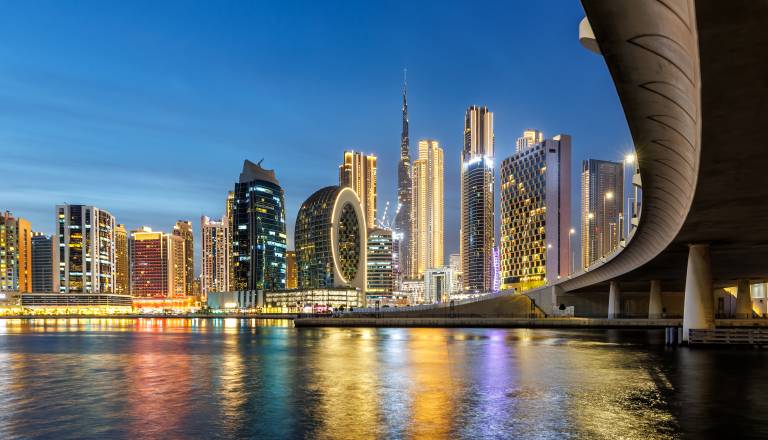 Odpovedani leti in dodatni stroški: kaj čaka Slovence, ki so obstali v tujini?