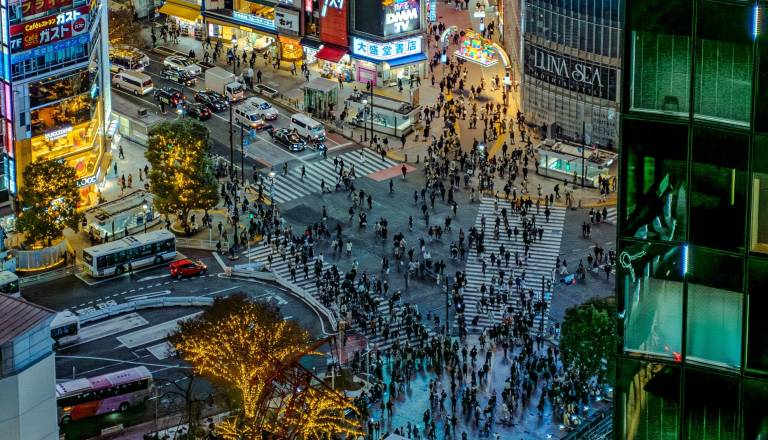 Župan Janković zavrača diagonalno zebro v Šiški: Pešci naj kar čakajo