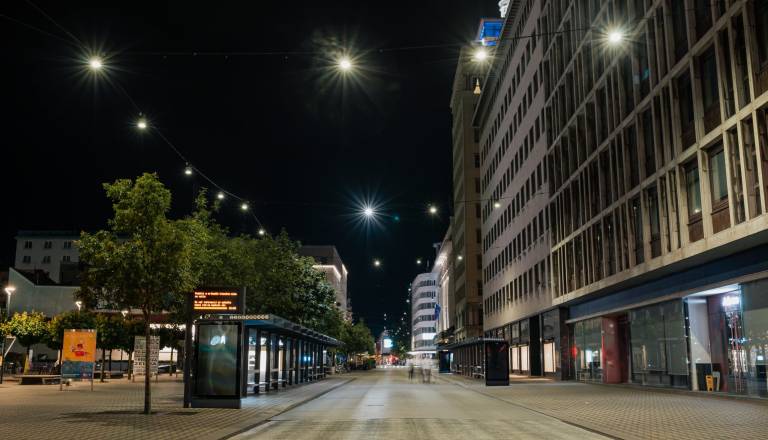 Osvetlitev avtobusnih postajališč ne bo več obvezna, župan pa še ni seznanjen