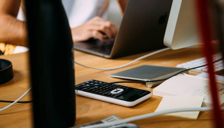 Od pisarne do terena: Preverite, katera podjetja v Ljubljani zaposlujejo