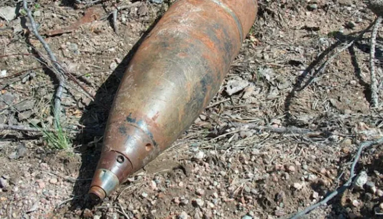Na gradbišču v Tešanovcih našli neeksplodirano mino iz prve svetovne vojne