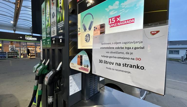 Vlada razkrila nove omejitve: Toliko goriva boste lahko natočili po novem!