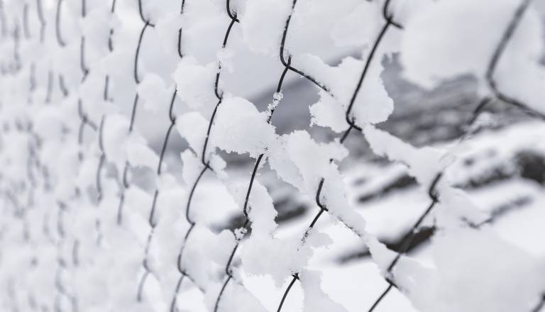 Vremenski preobrat nad Slovenijo: Prihaja ohladitev, tudi sneg do nižin