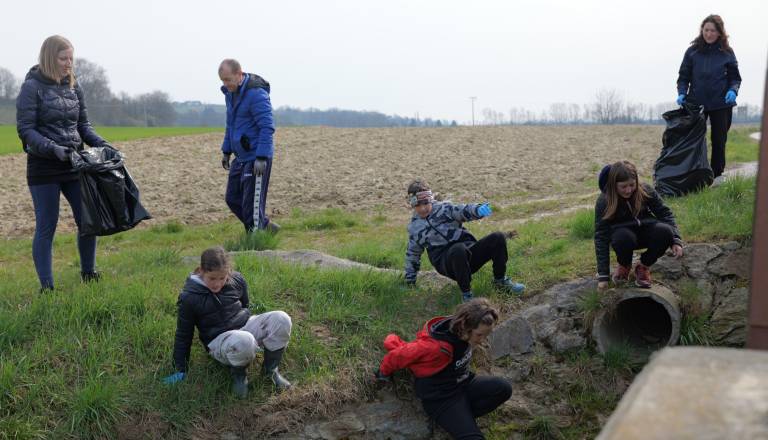 FOTO in VIDEO: Čistilna akcija v Moravskih Toplicah povezala občane in polepšala kraj