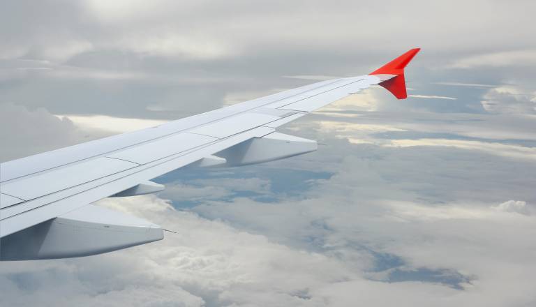 Se bomo zaradi vojne v Iranu morali odpovedati poletnim počitnicam?