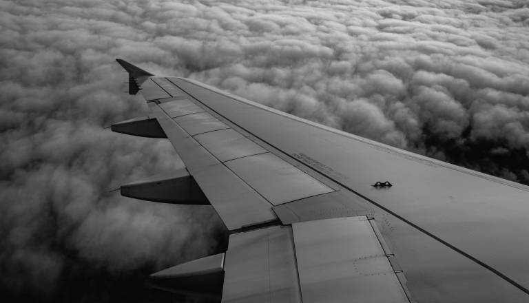 Letalske družbe razkrivajo, kako bo vojna v Iranu vplivala na cene počitnic