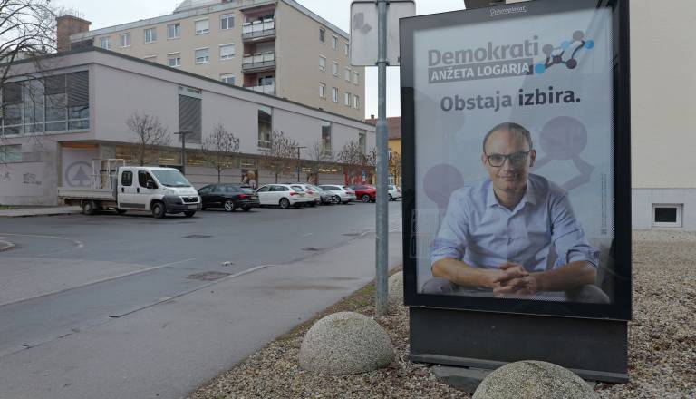 Logarjevi Demokrati zmerno zadovoljni, rezultat vzporednih volitev pod pričakovanji
