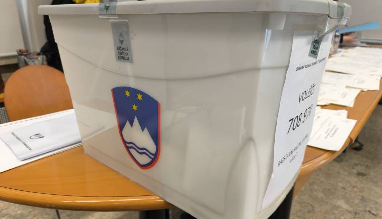 Zaradi tehnične napake onemogočeno glasovanje na dveh voliščih
