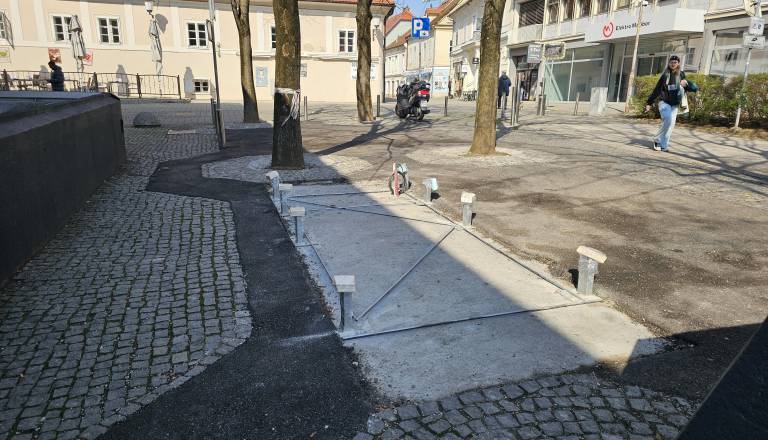 Konec kaosa z dostavo v peš coni? Maribor uvaja novo rešitev 