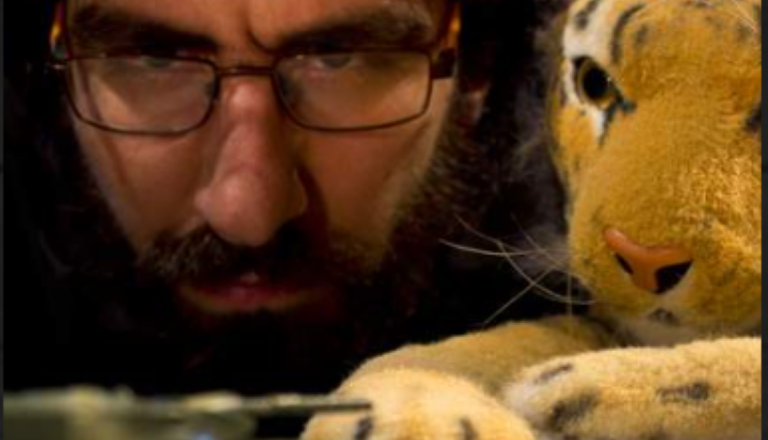 Kavč festival osvaja Slovenijo: Umetnost na vašem dvorišču, v kuhinji in celo na strehi!