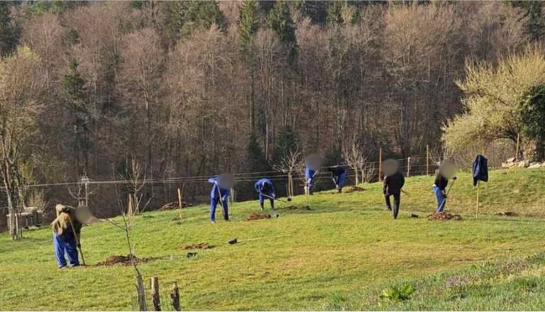 Obsojenci z Doba na Mirni priskočili na pomoč lokalnemu društvu