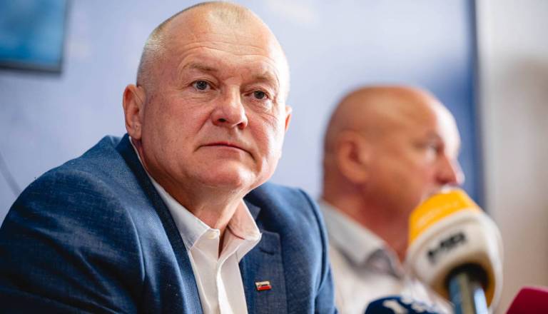 Kako je mogoče? Franc Kangler z več glasovi, a brez poslanskega stolčka