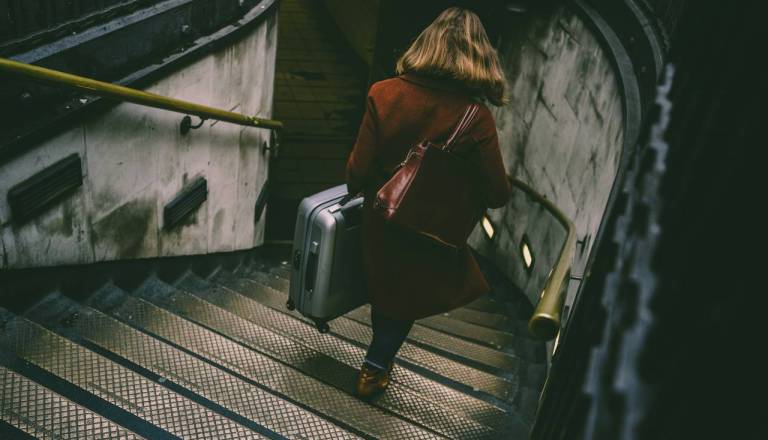 Usodni namig iz preteklosti bo zmotil mir teh znamenj