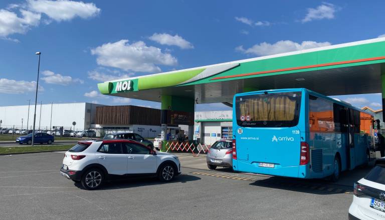 Ponekod še vedno brez dizla, stanje po podražitvah se izboljšuje počasi