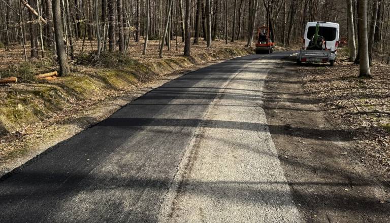 FOTO: Začeli s sanacijo poškodovanih cest