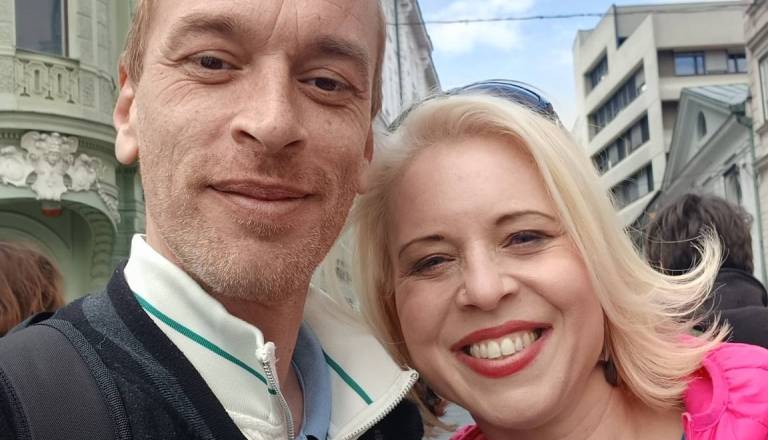 Od raperja do vedeževalca: Poglejte, koliko glasov so na volitvah dobili znani Slovenci 