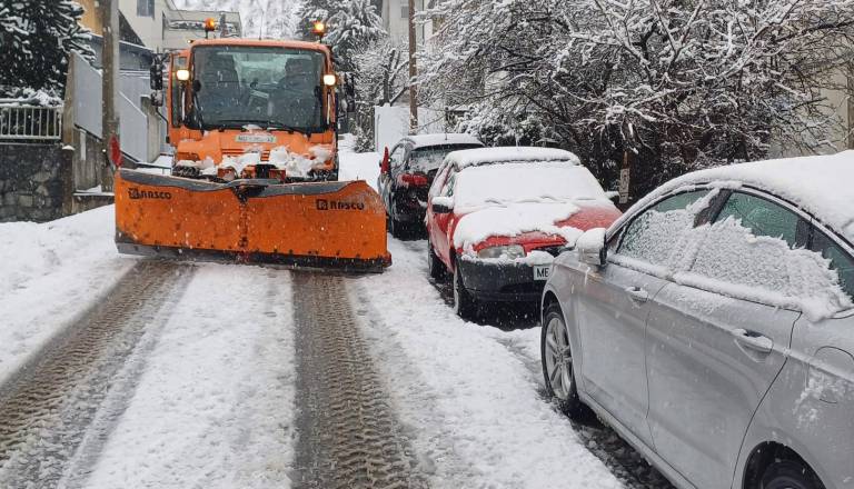 Možen sneg do nižin: Nigrad zagotavlja, da so ekipe in vozila pripravljeni