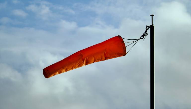 Arso izdal rdeče opozorilo, najprej sneg, nato močan veter in nevarnost vetrolomov