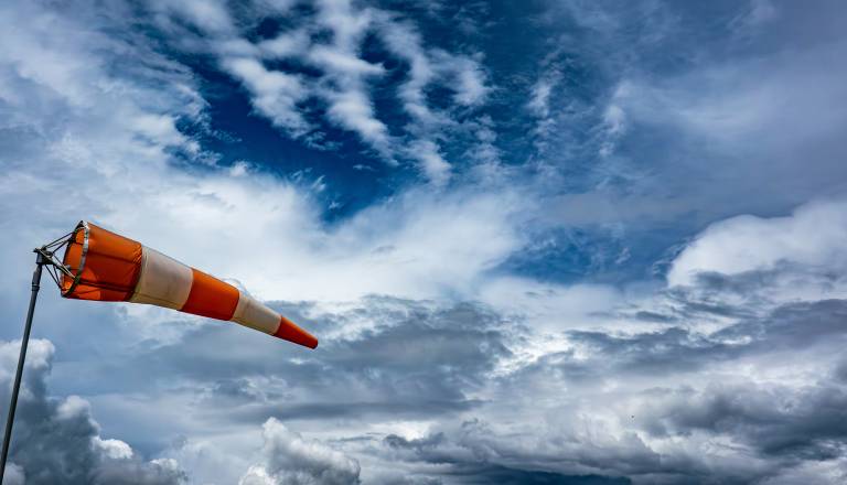 Rdeče opozorilo! Najprej sneg, nato močan veter in nevarnost vetrolomov