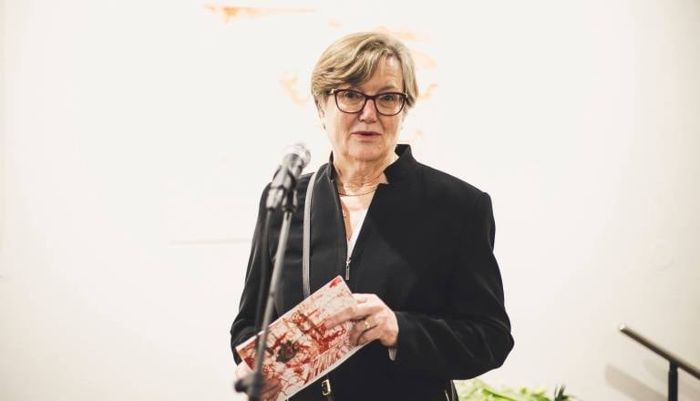 Ptuj podelil najvišja priznanja in potrdil daljši obratovalni čas lokalov. Kdo sta častna občanka in prejemnik zlate plakete?