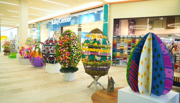 Velikonočno dogajanje v Europarku: razstava pisank velikank in praznični sejem