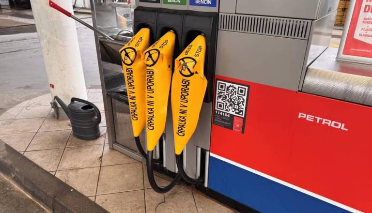 Petrol trdi: Dobava goriv v marcu se ni zmanjševala, temveč bistveno povečala