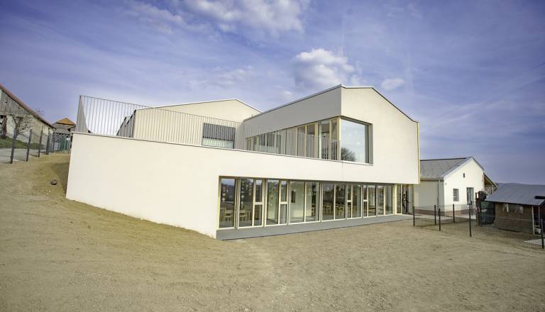 FOTO: Otvoritev vrtca na Trebelnem in prostori polni smeha