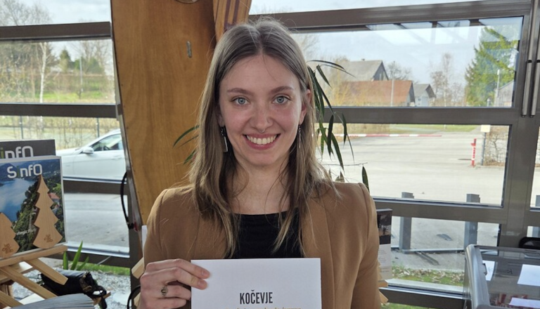 Kočevje ima nov naj spominek, poglejte, kaj je ustvarila Urša Barič