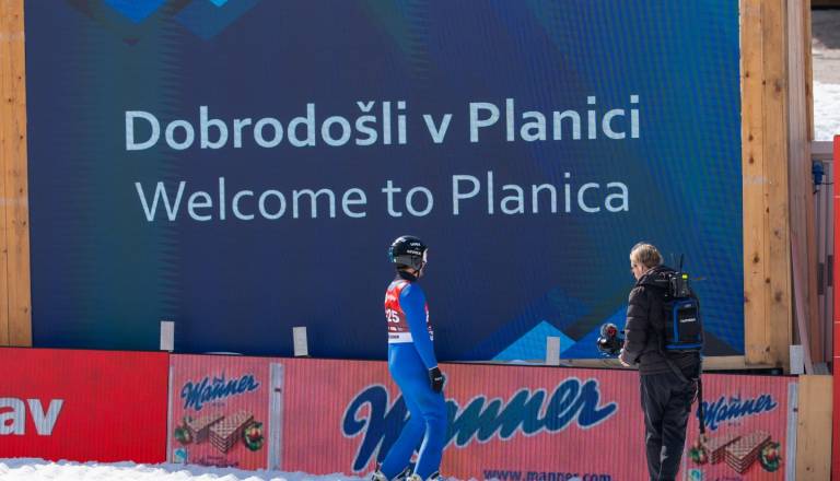 Greste v Planico? Preverili smo program, razmere na cestah, vreme. Izdano je rdeče opozorilo