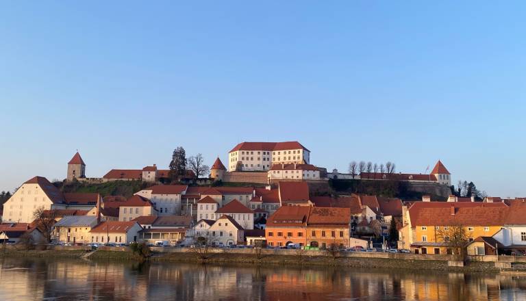 650 let ptujskega statuta ovekovečenih na novi poštni znamki