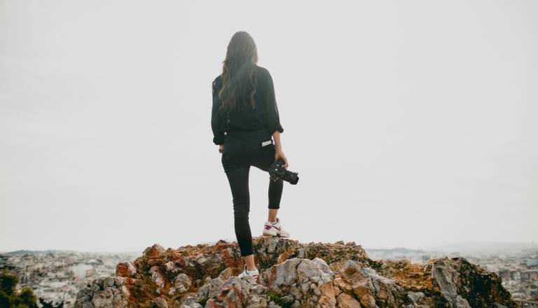 Dvojčki in raki v čustvenem vrtincu - dan, ki prinaša preizkušnje