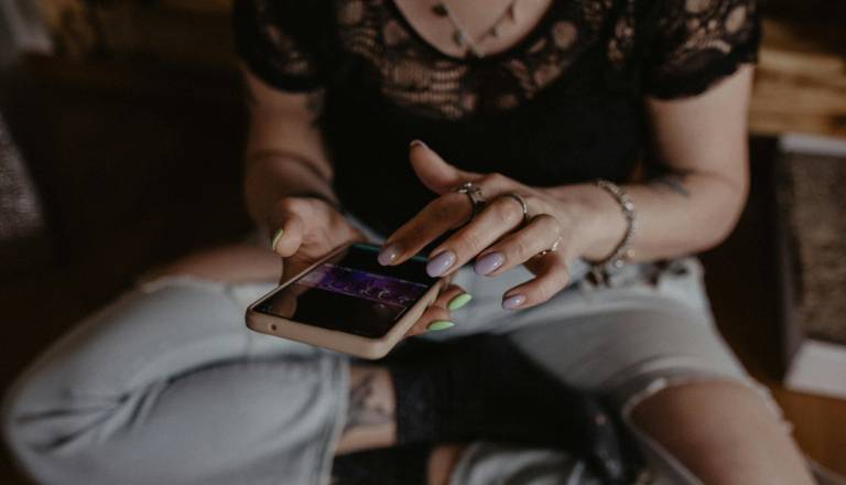 Čustva ali razum? Dvojčki in raki danes pred težko odločitvijo