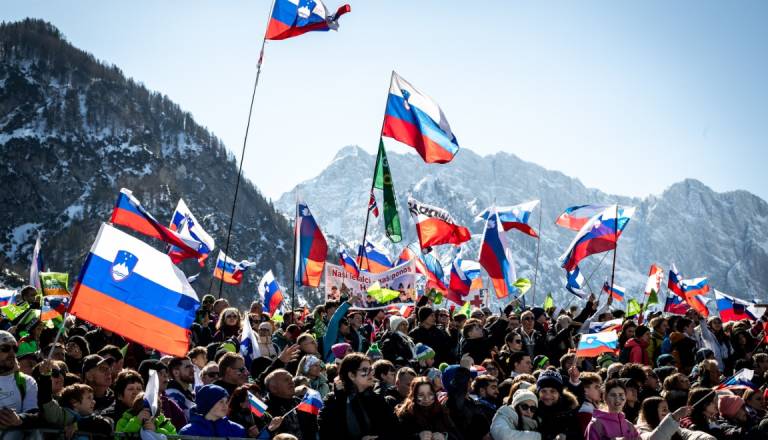 Nika Prevc slavila v Planici