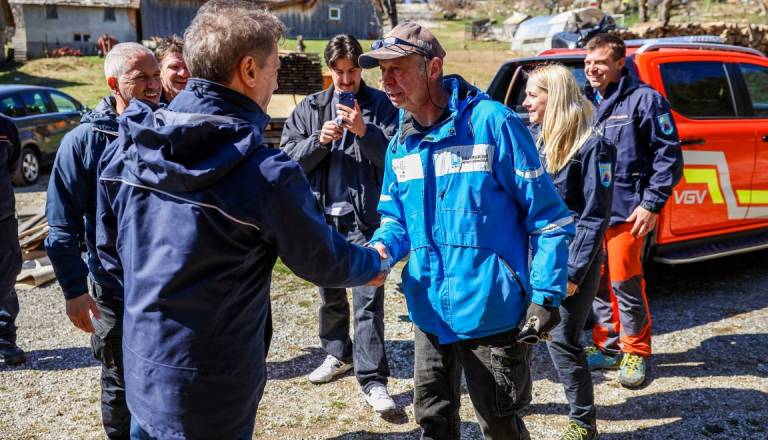 FOTO: Golob po vetrolomu pohvalil odziv in obljubil podporo države