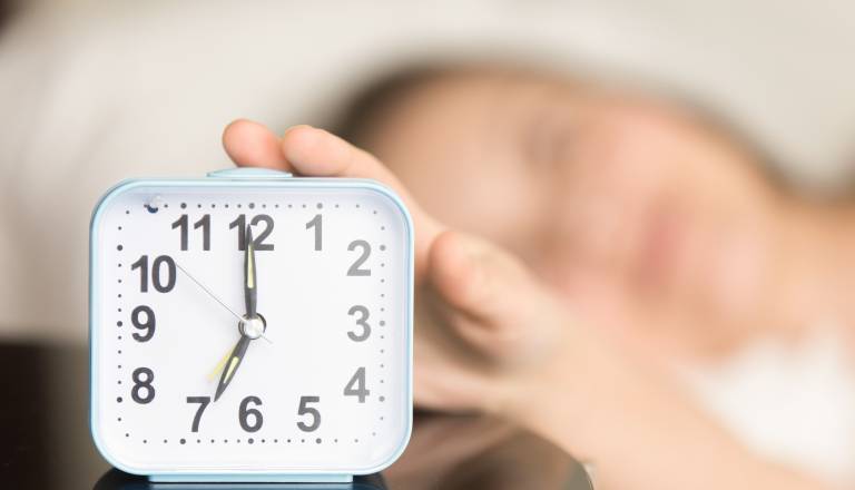 Poletni čas bo znova zmotil biološko uro