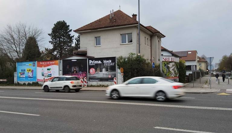 Postopek proti Mestni občini Ljubljana zaradi zunanjih oglasov