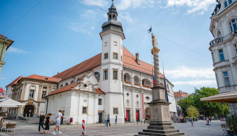 Maribor v začetku aprila v znamenju domačih dobrot. To prihaja na Grajski trg