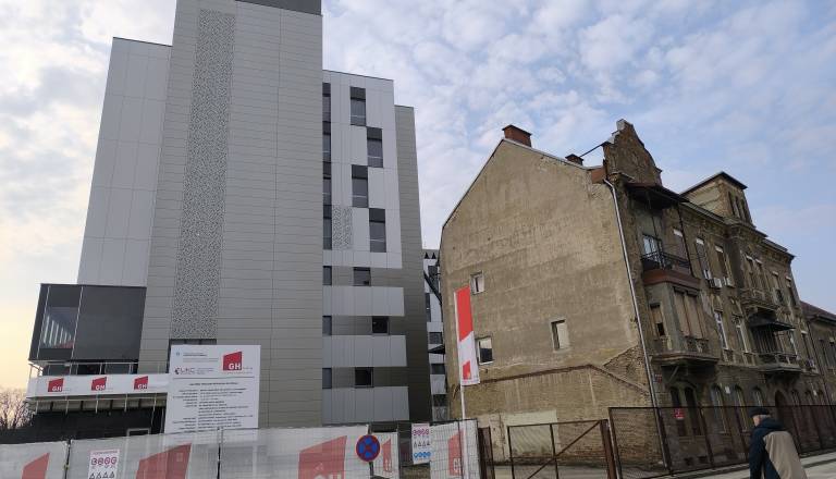 Konec dolgoletne sage: Stavba na Masarykovi bo kmalu porušena