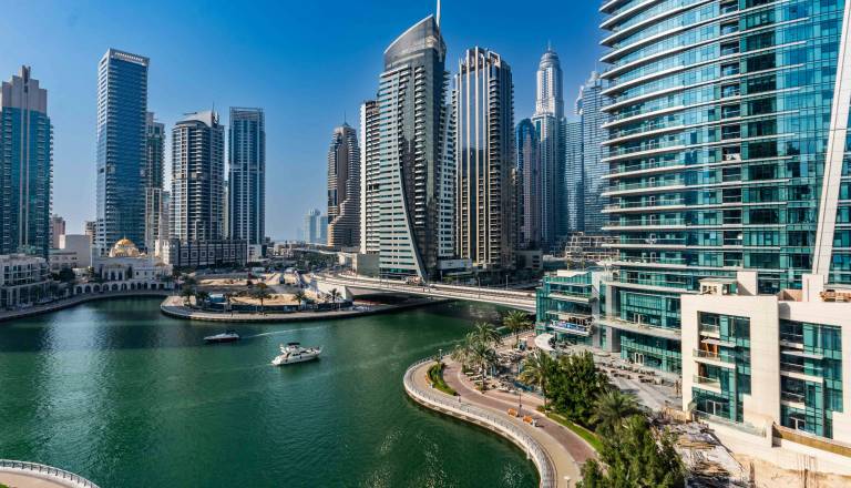 Prvo letalo s Slovenci proti domovini že nocoj