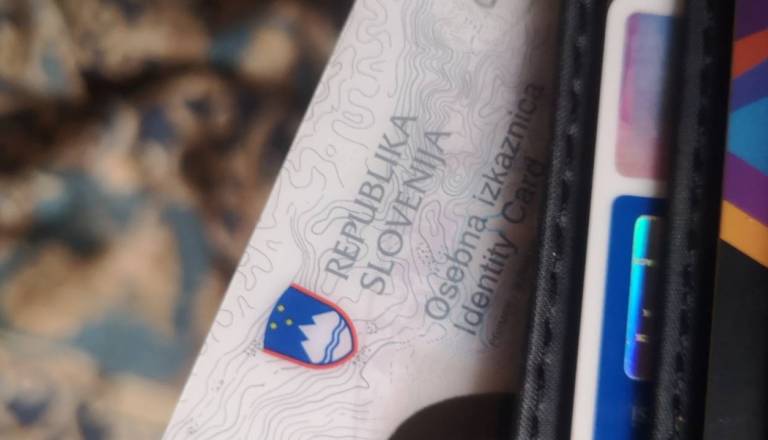 Nova pravila: brez digitalne fotografije ne bo več osebnega dokumenta, kaj se še spreminja? 