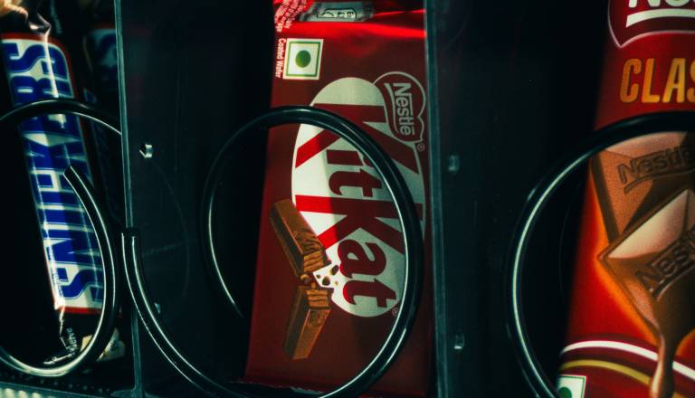 Sladkosnedi tatovi ukradli 12 ton KitKat čokolade