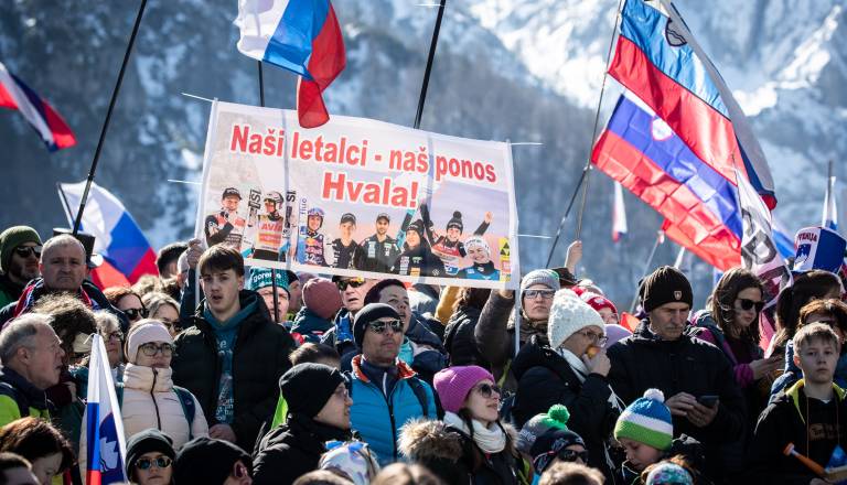 FOTO: Planica v najlepših prizorih, od solz sreče do navijaške norije. Poglejte album slik