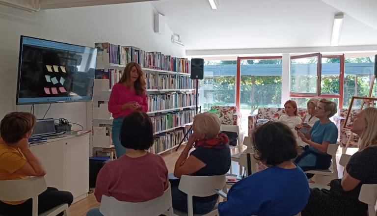 Kako lahko knjižnica spremeni svet? Ormoška knjižnica z mednarodnim projektom do novih pristopov v izobraževanju odraslih