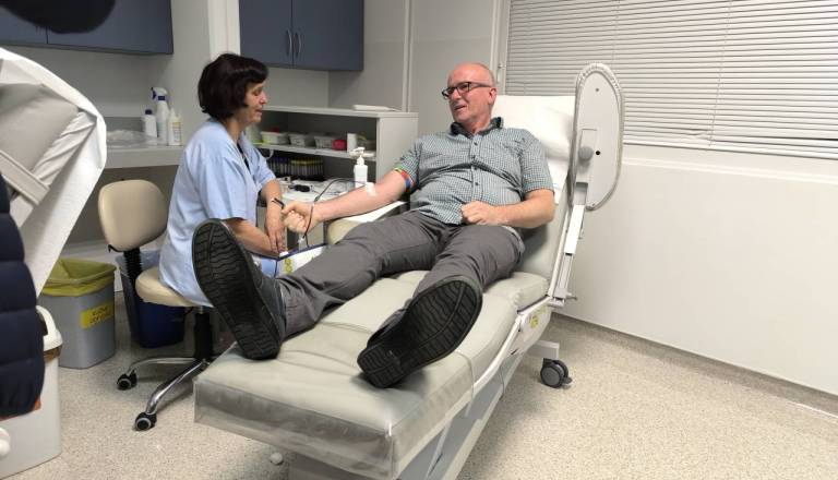 FOTO in VIDEO: Jožef Gantar iz Apač kri daroval že 100-krat